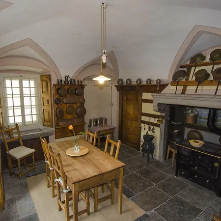 Palazzo Gamboni Swiss Historic Hotel-3